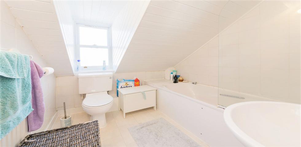 			LET, 1 Bedroom, 1 bath, 1 reception Flat			 Hemstal Road, WEST HAMPSTEAD